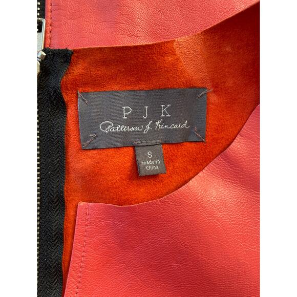 PJK Pattison of Kincaid Red Lamb Leather Sleeveless Tank Top, Small - Picture 3 of 5